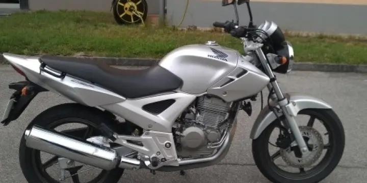  superbe honda cbf 250cm3