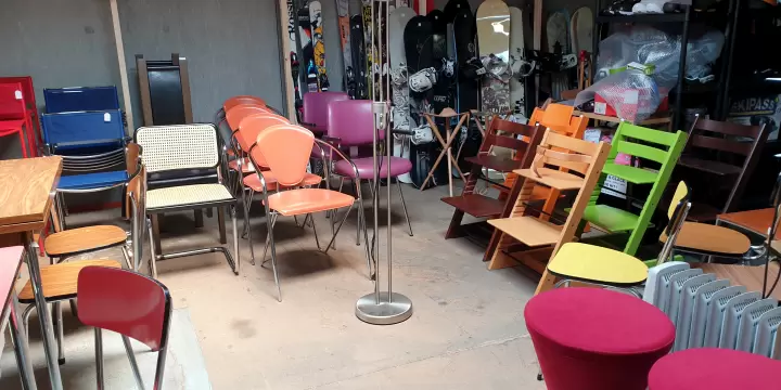 Brocante chaises bistrot chaises vintage formica jeux PS3