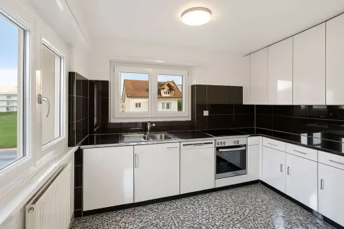 Magnifique appartement de 3 pièces entièrement rénové avec balcon. à Courtételle