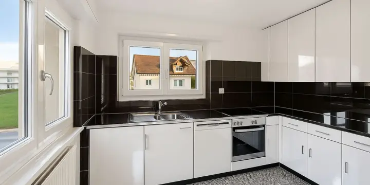 Magnifique appartement de 3 pièces entièrement rénové avec balcon.