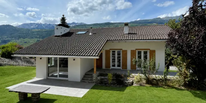 A VENDRE VILLA DE CHARME ET DE CARACTERE 6.5 PCES A CHALAIS