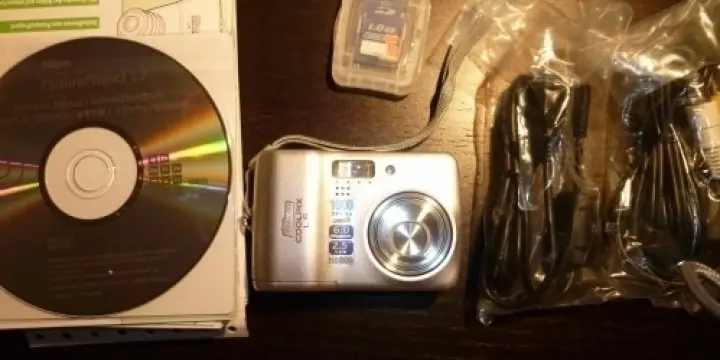 Vends appareil photo Nikon Coolpix L6