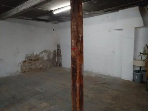 Place de travail dans atelier à Neuchâtel