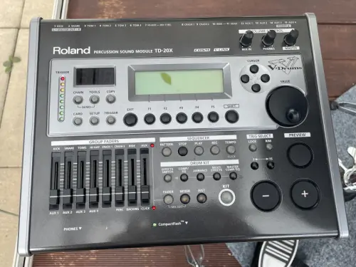 A vendre batterie Drum-Tec Pro à Chézard/St-Martin