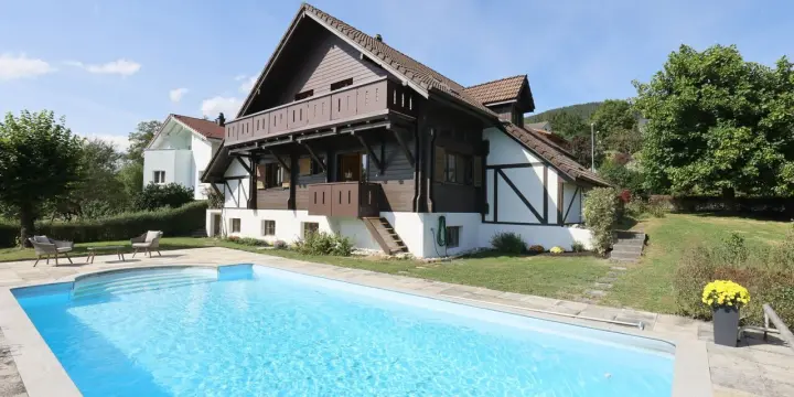 Villa de caractère de 9 pièces à Montsevelier