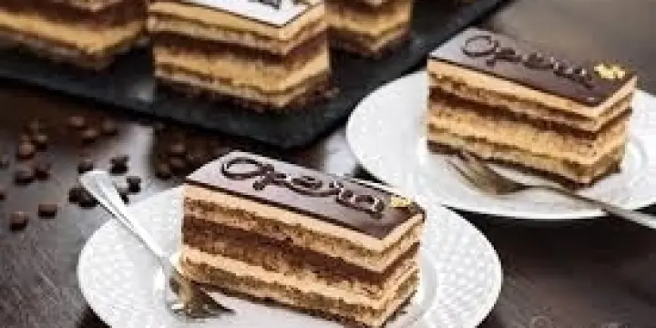 RÉCEPTIONNISTE DE COMMANDE DE GÂTEAU