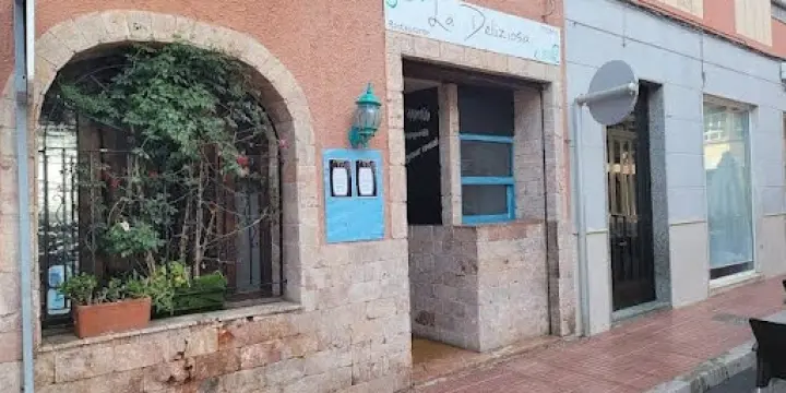IN VENDITA – LOCALE COMMERCIALE CON ATTIVITÀ IN AFFITTO