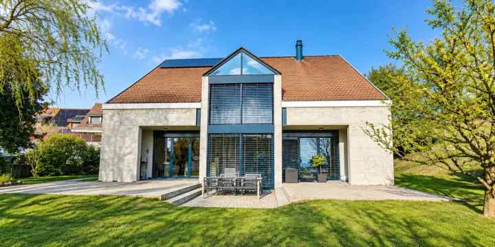 Une villa familiale généreuse et lumineuse, libre de suite