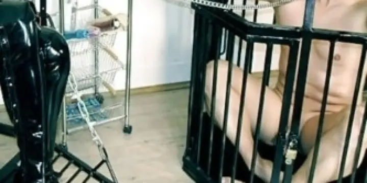Maîtresse sévère pour domination 