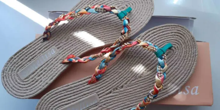 Sandales tongs colorées, pointure 38/39