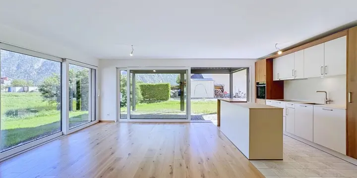 Leytron, Superbe 4.5 pièces neuf avec grand jardin privatif