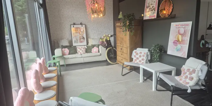 Partage d'un espace créatif de mode et accessoires