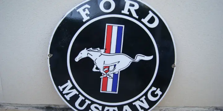 Plaque émaillée Ford Mustang