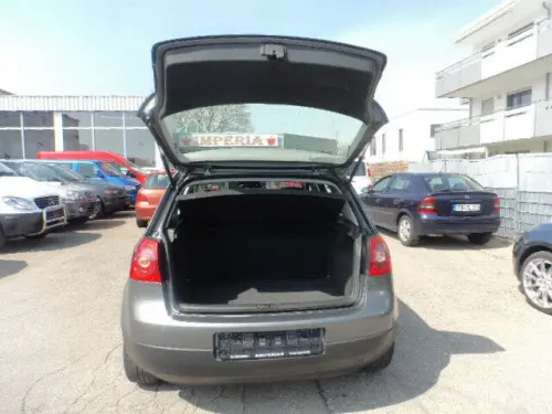 VOLKSWAGEN GOLFV LIM TRENDLINE KLIMA 5 TUREG à GENEVE