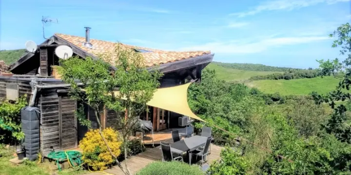 Maison bio-climatique + Gîte + Roulotte + Yourte en bois