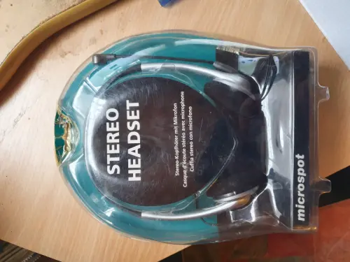 casque d'écoute stéréo avec micro à 1053 Cugy VD