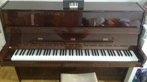 Delai 29.04 / Au plus offrant / Piano droit Hofmann & Czerny à satigny