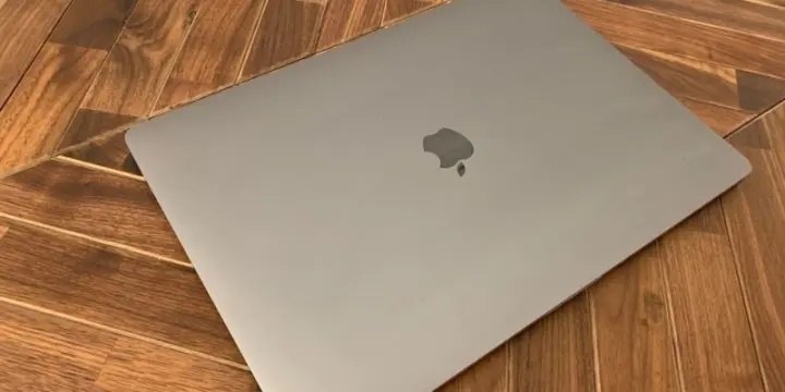 MacBook 12 "avec écran Retina en bon état