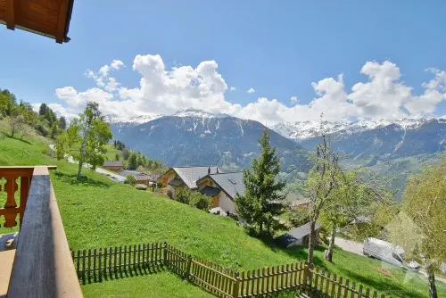 Magnifique chalet à la montagne avec une vue splendide et panoramique