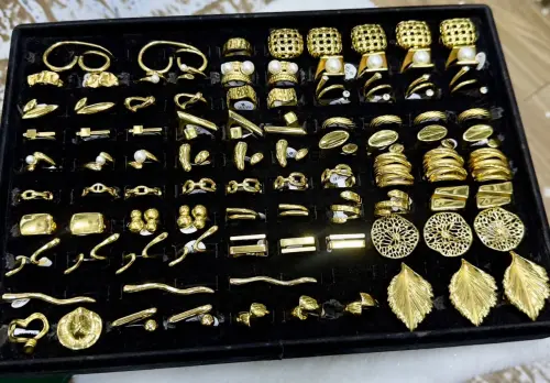 Des jolies bagues à vendre 15 CHF la pièce à VERNIER