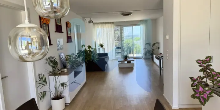 Appartement lumineux de 3.5 pièces situé au Mont-sur-Lausanne.
