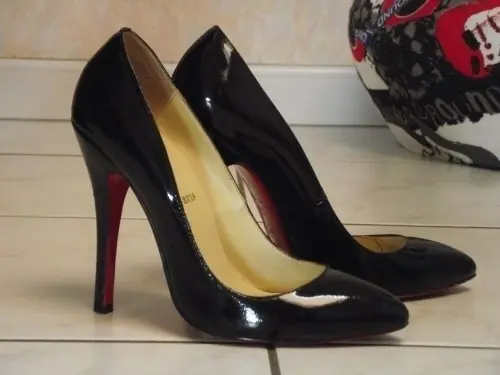 Louboutin Pigalle taille 39
