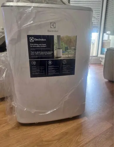 Tragbare Klimageräte der Marke Electrolux mit einer Leistung von 12'000 BTU.