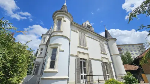 À vendre à Porrentruy maison de maître de 3 appartements à Porrentruy