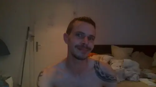 Escortboy Lausanne pour tous le monde qui à besoin de moi à Lausanne