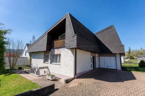 Familienhaus von 1970 mit Ausbaupotential à Liesberg