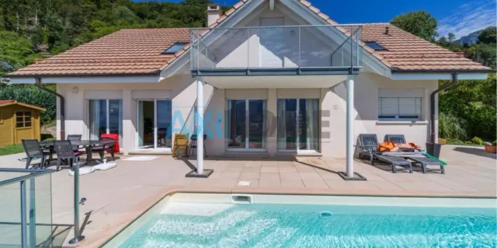 somptueuse vue sur le lac pour cette villa individuelle de 5.5 pièces