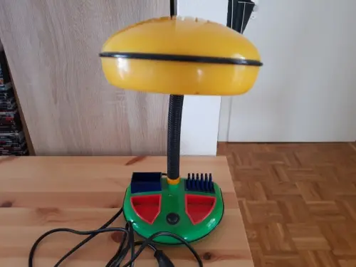 Lampe de bureau ou de chevet amovible à Corcelles