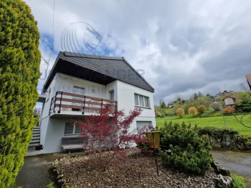 Maison familiale de 6.5 pièces avec activité indépendante au rez à Chevenez