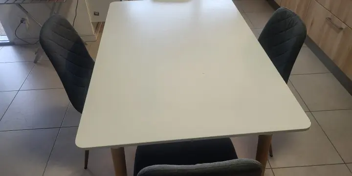 Table et chaises