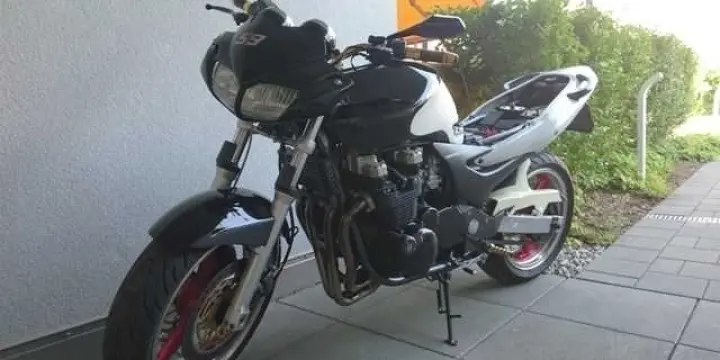 Kawasaki Z 7 refait a neuf vend tous acc