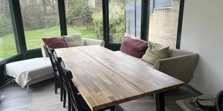 A VENDRE TABLE  POUR REPAS