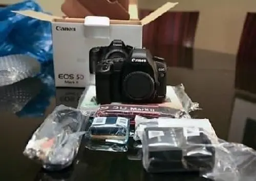 Vends canon eos 5 D MARK II + objectif 2 à geneve