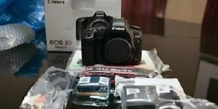 Vends canon eos 5 D MARK II + objectif 2