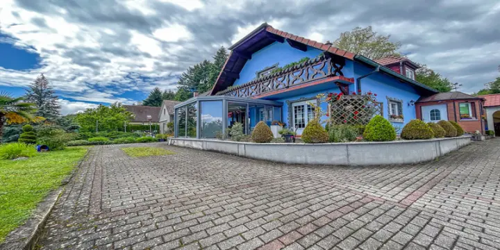 FRANCE - LAUW (68) - MAISON DE 220M²