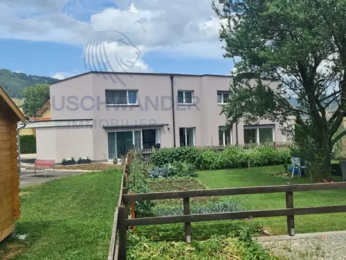 Magnifique villa jumelée de 4.5 pièces sur une parcelle de 279 m² à Glovelier