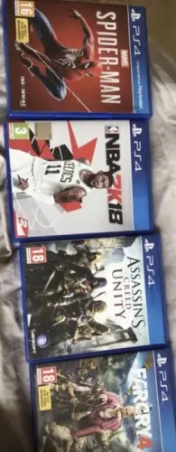 ps4 SLIM 1TO à Bovernier