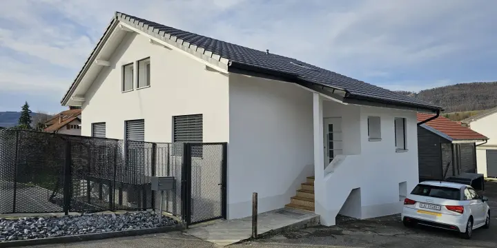 À vendre à Vicques maison de 7.5 pièces sur un terrain de 702 m²