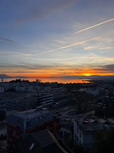 Studio lumineux avec vue sur le lac à Lausanne