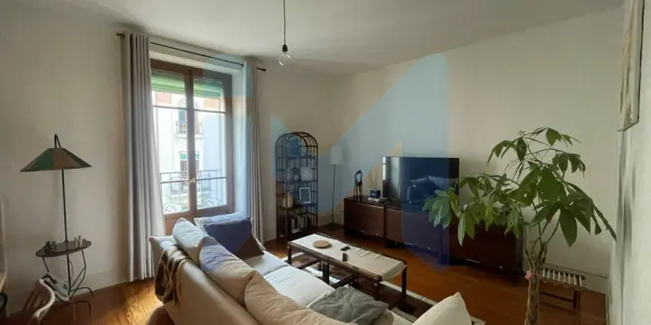 Appartement de 3 pièces au 3ème étage situé à Genève 1205