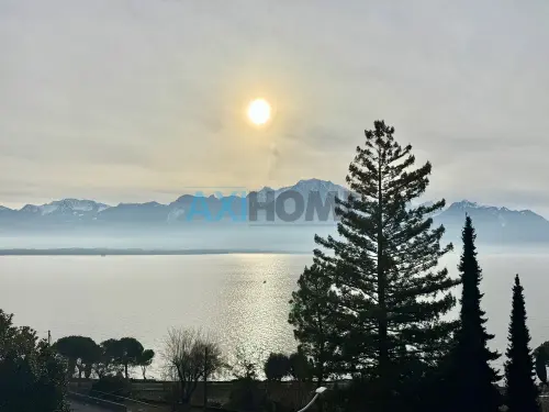 EN EXCLUSIVITÉ, à deux pas du lac avec vue exceptionnelle