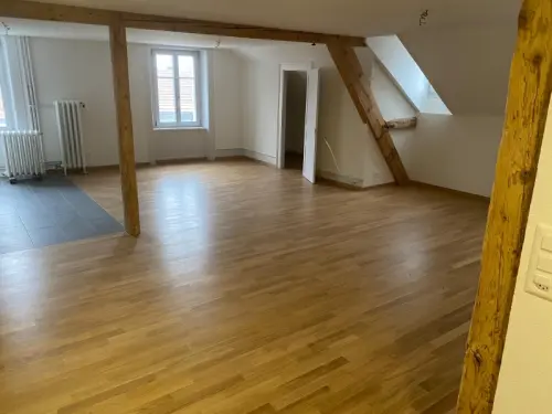 5,5 pièces. Cachet. 1 mois offert à Saint-Imier