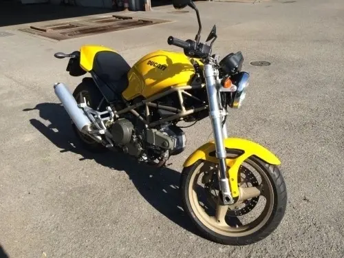 Magnifique Ducati Monster 600 à Onex