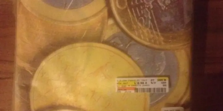 Couette neuve imprimée "Euros"