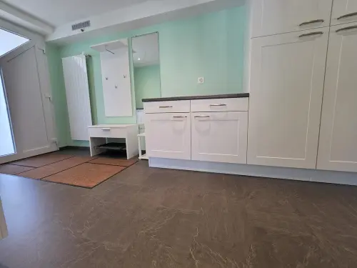 Zentral und ruhig - Haus mit nur 2 Wohnungen à Susten