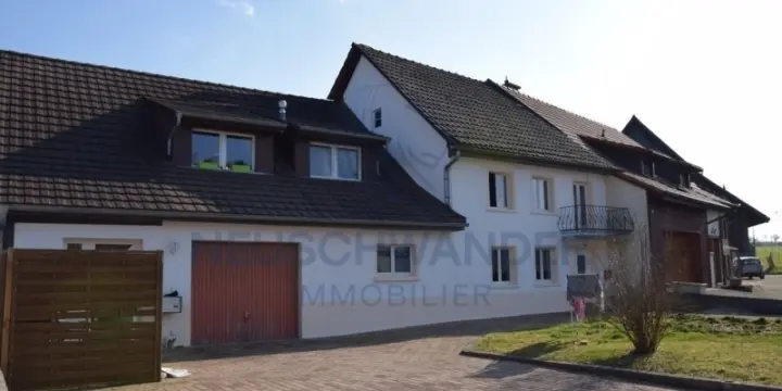 Belle maison familiale composée de 2 appartements